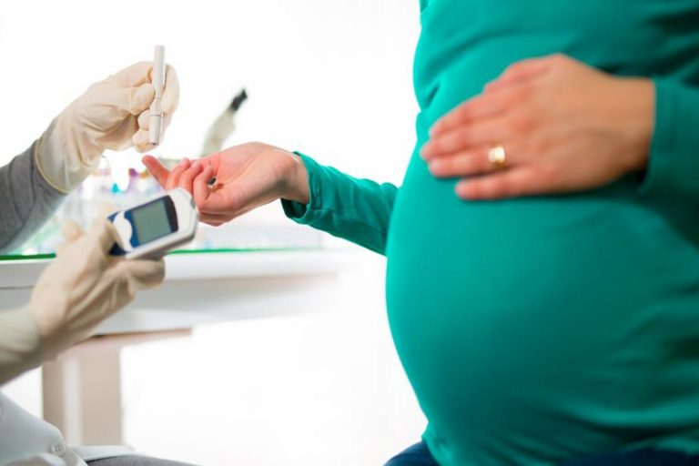 Diabetic Coma : डायबिटीज के अनकंट्रोलेबल होने पर कोमा में भी जा सकता है मरीज