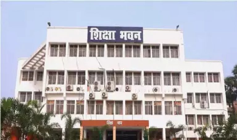 BPSC शिक्षक ने DPO से पूछा- किसकी अनुमति से आए हैं, तो कर दिए गए निलंबित
