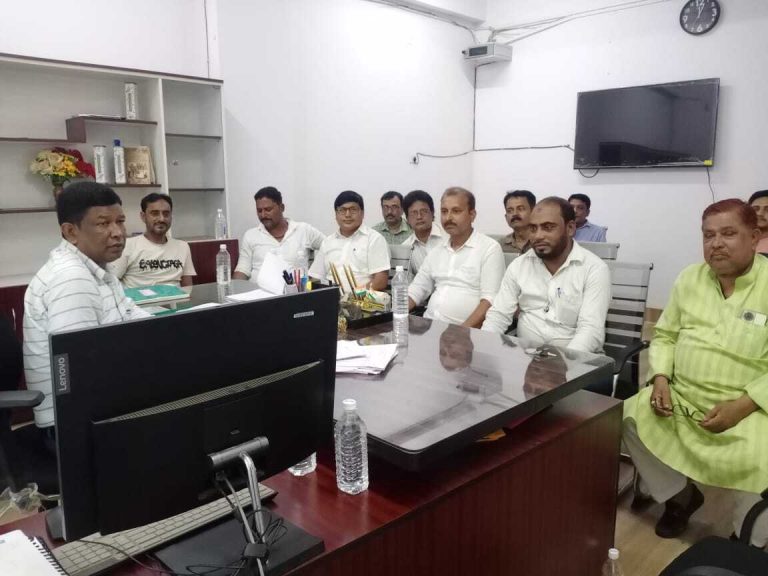 वोटर लिस्ट में नये नाम जोड़ने के लिए राजनीतिक दलों से किया विमर्श