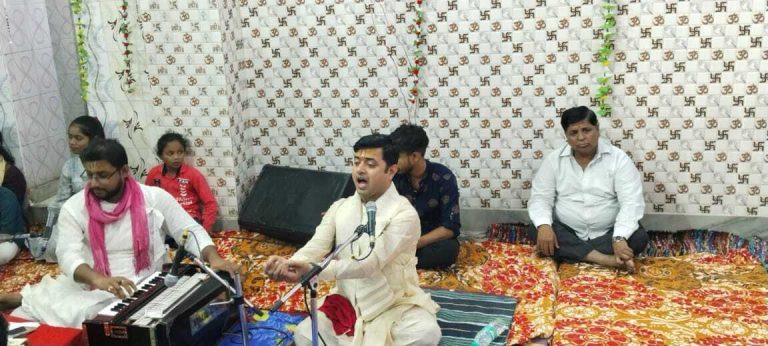 वृंदावन को ह्रदय में बसा लो जीवन आनंद से भर जायेगा :  महाराज