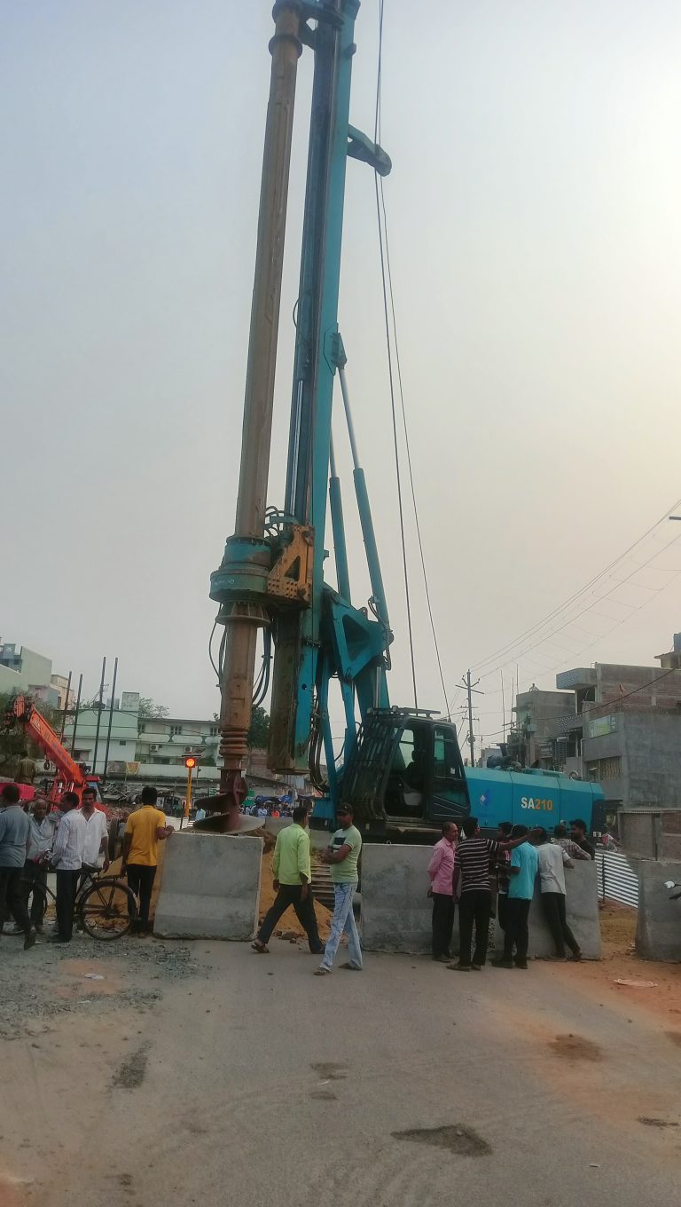 पांच दिनों में आरओबी से अतिक्रमण नहीं हटा, तो चलेगा बुलडोजर