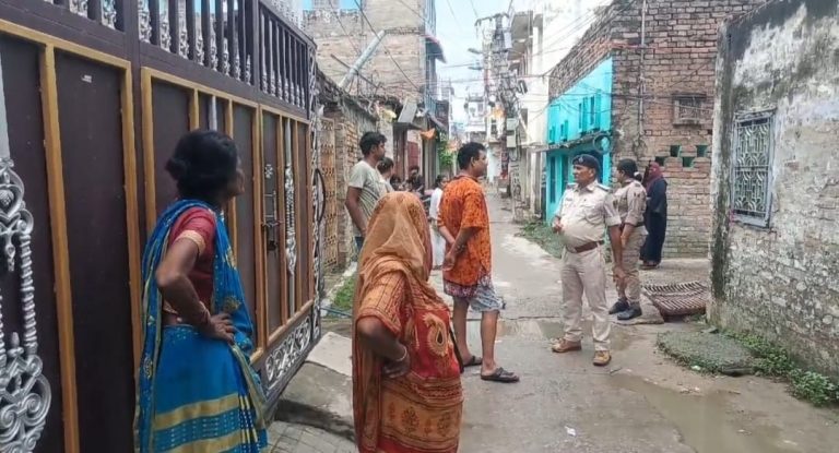 दंपति ने पुत्र के साथ खाया जहर, पत्नी की मौत, पति व पुत्र भर्ती