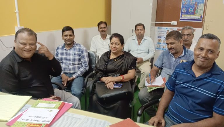 अनिश्चितकालीन हड़ताल पर गये एनएचएम कर्मी, पांच माह से नहीं मिल रहा वेतन