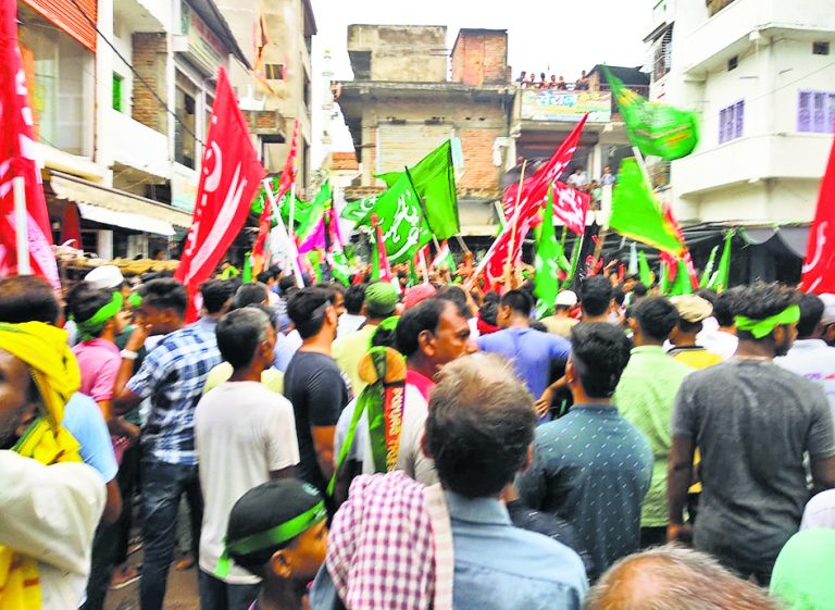 चांद दिखते ही या हुसैन के नारे से गूंज उठा रोहतास