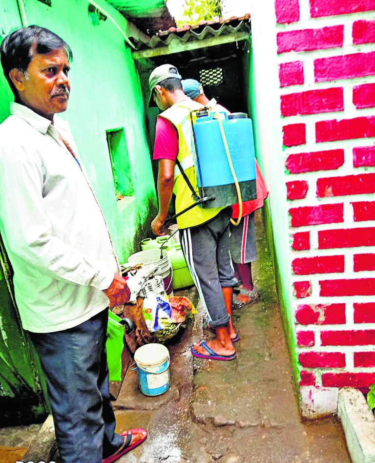मच्छरों का प्रकोप बढ़ा, लार्वा की जांच के लिए चार टीमें गठित