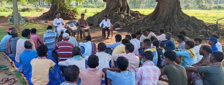 जनजाति सुरक्षा मंच की हुई  बैठक, धर्मांतरण से बचने का किया अनुरोध