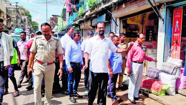 बराकर में अतिक्रमण को लेकर दुकानदारों को निगम की चेतावनी