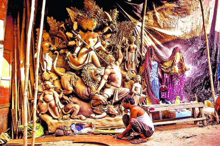 इस साल कम से कम 36 मूर्तियां भेजी जायेंगी विदेश
