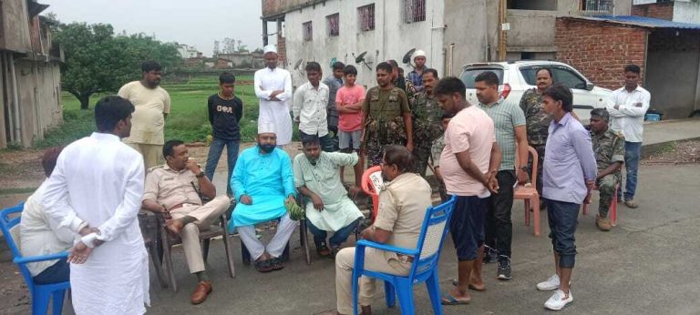 डीजे संचालक से मारपीट, दो पक्षों  के बीच तनाव, प्रशासन ने मामला कराया शांत