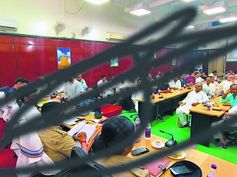 जुलूस के लिए नया रूट किसी भी हाल में नहीं अपनाएं