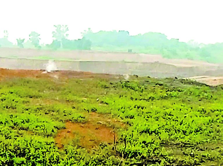 बंद पड़े ओसीपी से आग की लपटें देख फैली दहशत