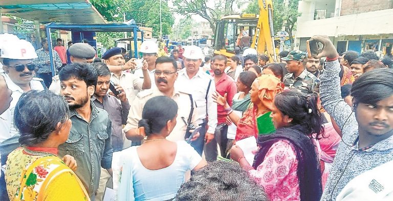 Ranchi News : बड़ा तालाब के चारों ओर हटाया गया अतिक्रमण, अरगोड़ा में हंगामा