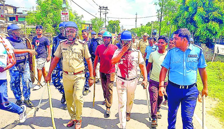 मालदा : बिजली कटौती के विरोध में हिंसक प्रदर्शन, कई घायल