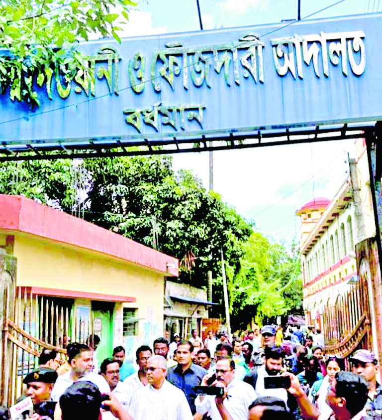 बर्दवान कोर्ट में पेश हुए दिलीप मारपीट के मामले में मिली बेल