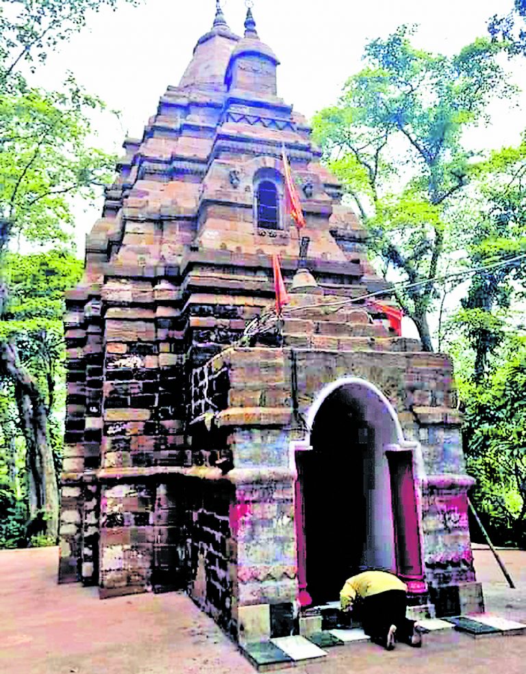 बीमारी से छुटकारा पाने के लिए बनाया मंदिर
