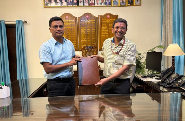 मालदा डिवीजन के नये डीआरएम मनीष कुमार गुप्ता ने पदभार संभाला