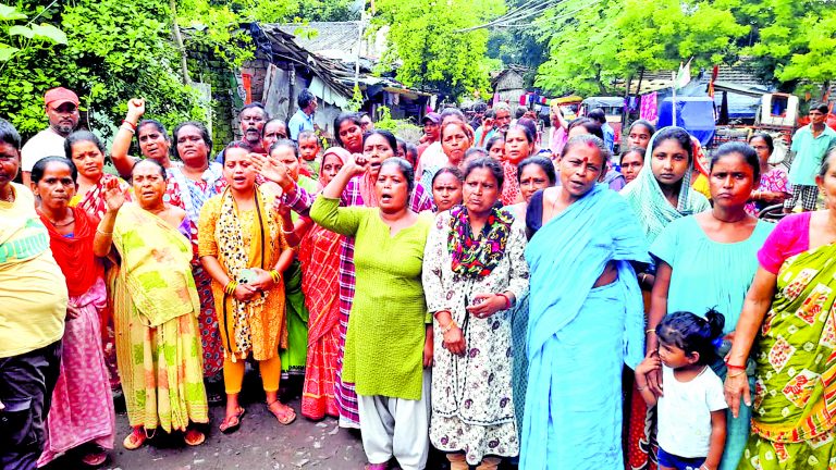 अतिक्रमण हटवाने को पहुंचे अफसर लौटे खाली हाथ