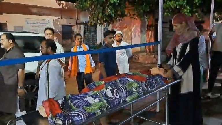 मां की डांट से नाराज युवती ने फांसी लगा की आत्महत्या