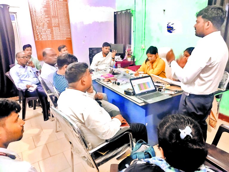 आकांक्षी प्रखंड योजना को सफल बनाने के लिए अफसरों को निर्देश