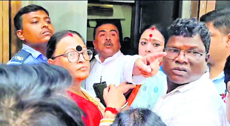 शुभेंदु ने बांग्लादेश उप उच्चायोग से भारत विरोधी नारेबाजी पर कार्रवाई की मांग की