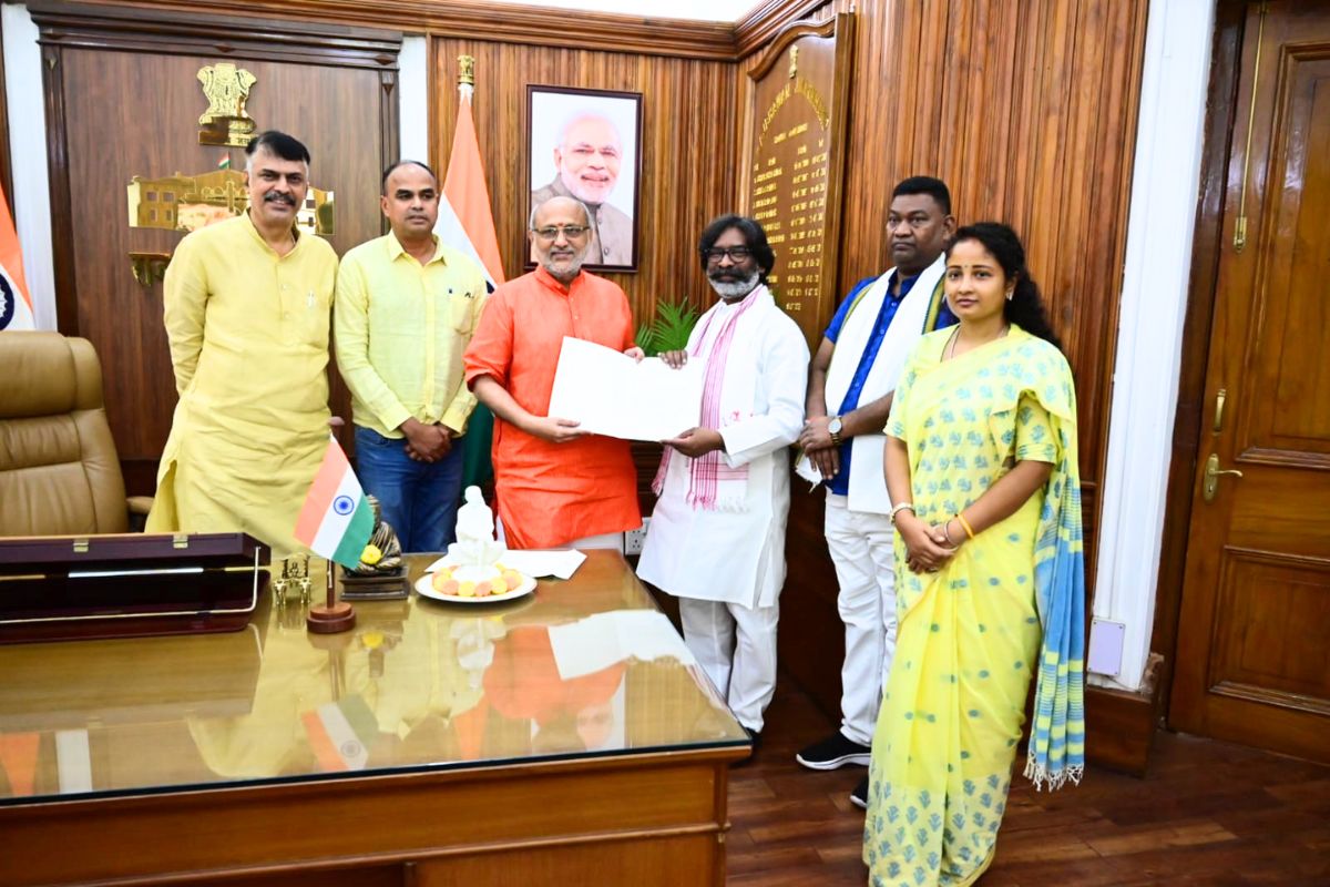hermant soren at raj bhawan