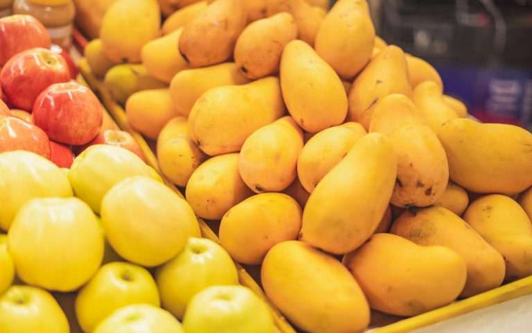 UP का आम हुआ वर्ल्ड फेमस, विदेशों में कर रहे हैं एक्सपोर्ट