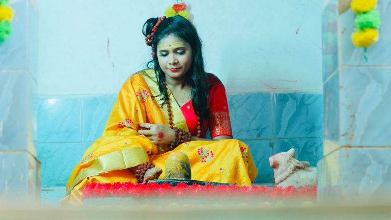मनीषा ने गाया लिङ्गाष्टकम् स्तोत्र, लोगों की इस प्रकार की आ रही प्रतिक्रिया…