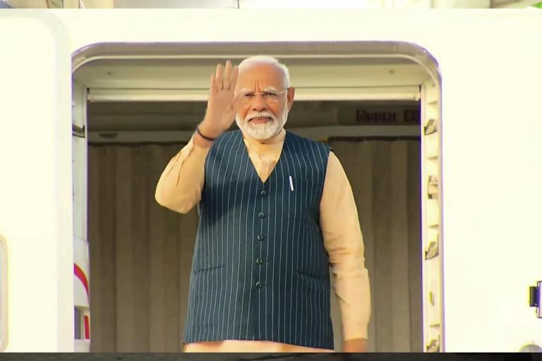 PM Modi in Mumbai: पीएम मोदी आज मुंबई में, विकास कार्यों की देंगे सौगात