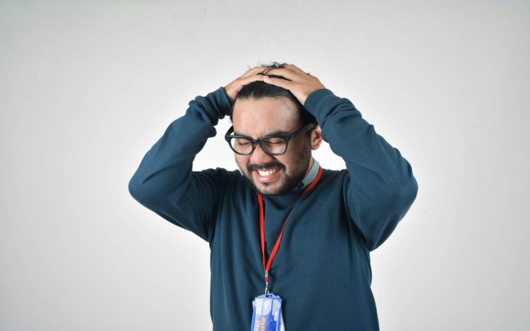 Vastu Tips: बार-बार अटक रहा बना हुआ काम, अपनाएं वास्तु से जुड़े ये उपाय