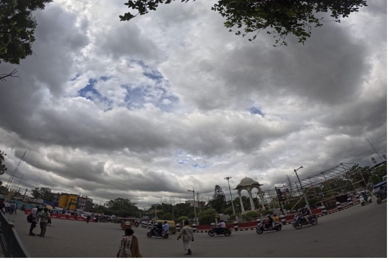 Patna Weather: पटना में तीन दिनों तक होगी बारिश, जानें प्रदेश के अन्य जिलों का हाल…