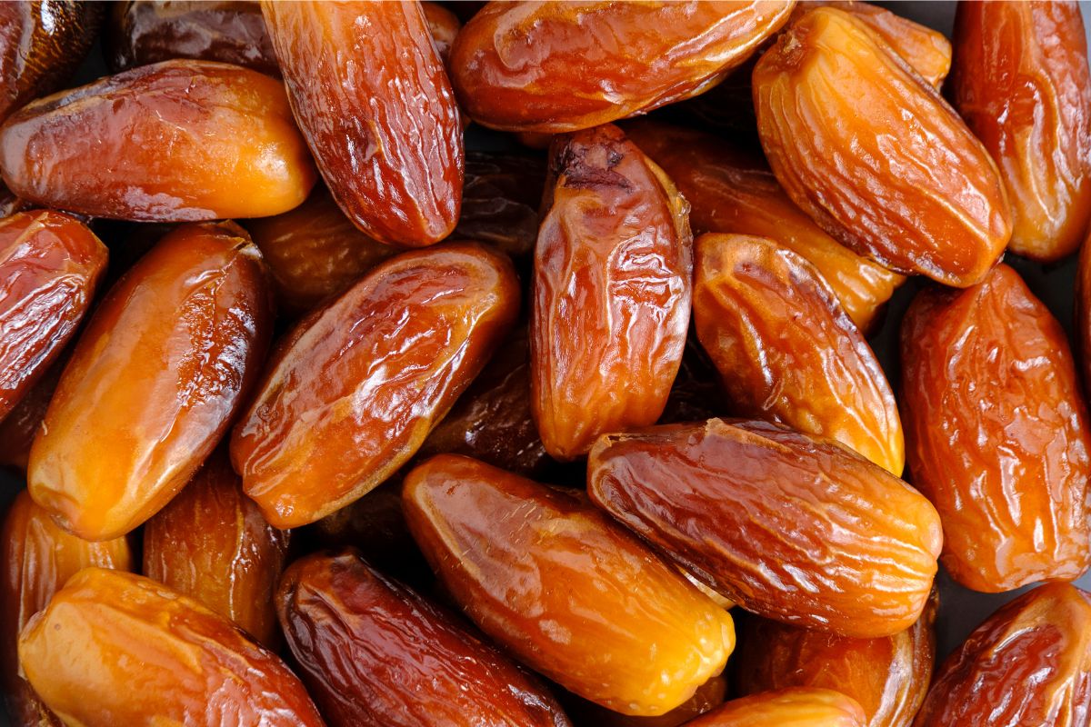 Dates Benefits :