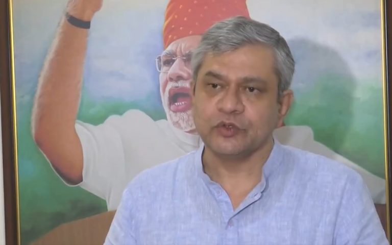 Lateral Entry: लेटरल एंट्री पर अश्विनी वैष्णव का बड़ा बयान, कहा- पीएम मोदी ने जताई बाबा साहेब के संविधान के प्रति प्रतिबद्धता