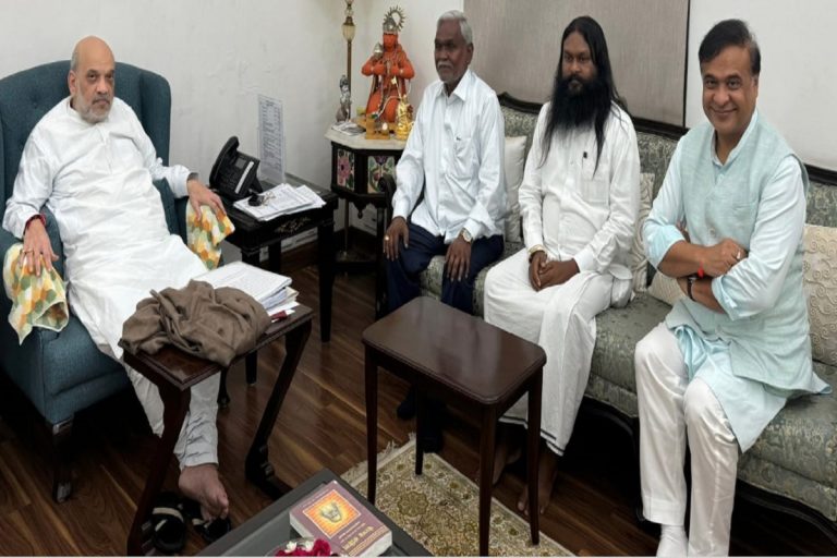 BJP में शामिल होने से पहले चंपाई सोरेन बोले- जनता के समर्थन के कारण बदला संन्यास का फैसला
