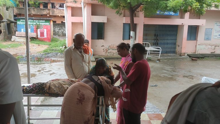 वज्रपात से महिला की हुई मौत, परिजनों में शोक