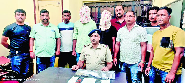 आग्नेयास्त्र के साथ दो युवक गिरफ्तार किये गये
