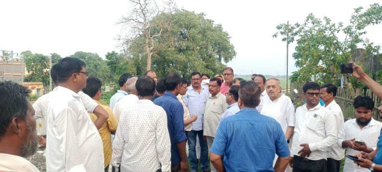 रेल लाइन पर आरओबी बनाने की मांग दीख रही पूरी होती, अभियंताओं ने किया स्थल निरीक्षण