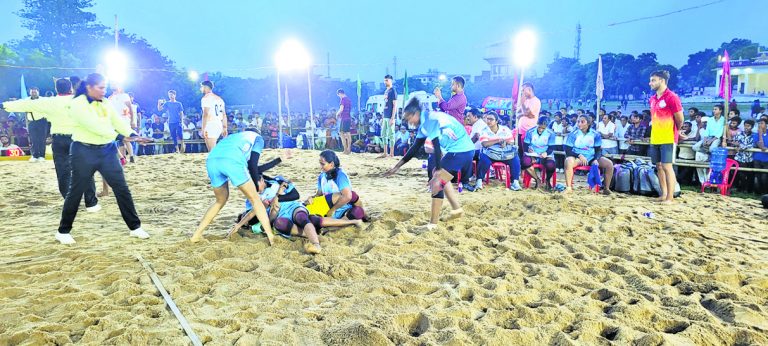 कालचक्र मैदान में 11वीं राष्ट्रीय सीनियर बीच कबड्डी का हुआ उद्घाटन