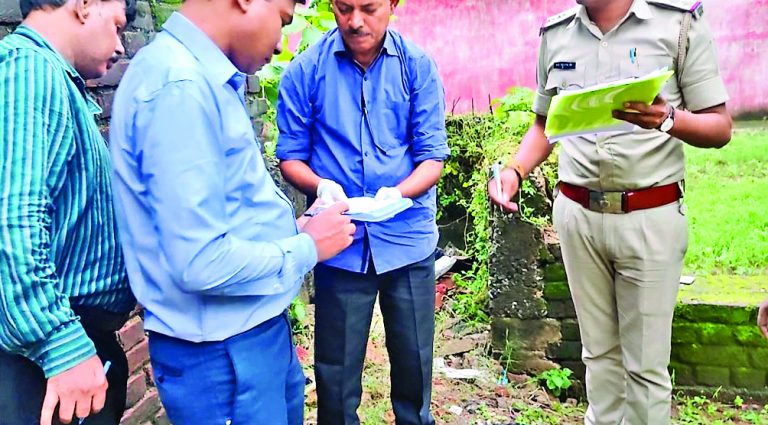 Crime News : सिमडेगा जेल से अमन साहु गिरोह के आकाश राय का मोबाइल व सिम बरामद
