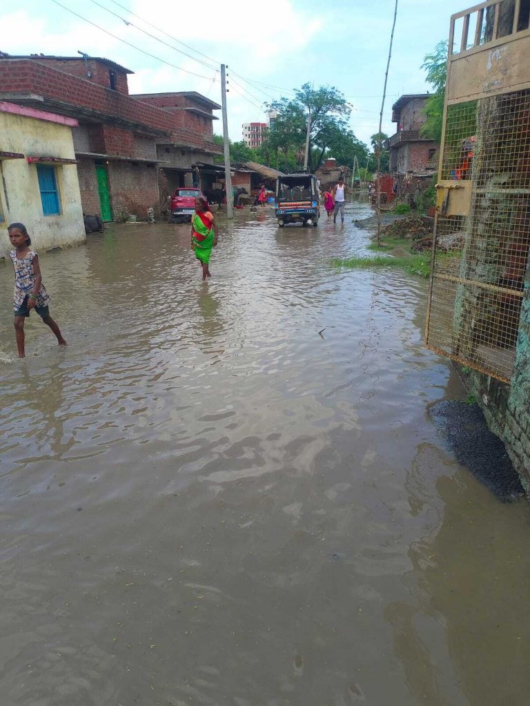जलजमाव की समस्या से निजात दिलाये जाने की मांग