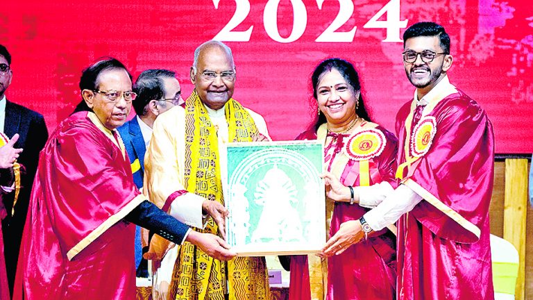 दृढ़ आत्मविश्वास के साथ लक्ष्य पर फोकस करें विद्यार्थी : रामनाथ कोविंद