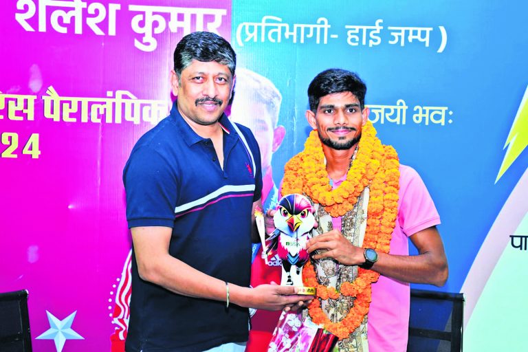 पेरिस पैरालिंपिक के लिए चयनित शैलेश का हुआ सम्मान