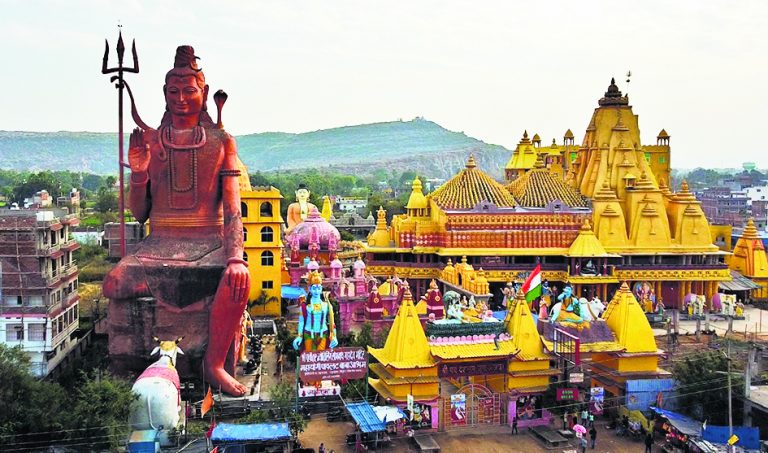उतराधिकार या ट्रस्ट करेगा पायलट बाबा धाम का संचालन?