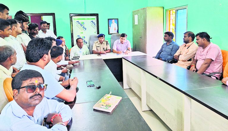 श्रीकृष्ण झूलन मेले में सीसीटीवी कैमरे से होगी निगरानी : एसडीएम
