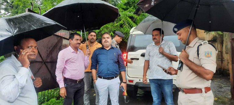 निरसा में फ्लाई ओवर निर्माण को ले अतिक्रमण हटाने का आदेश