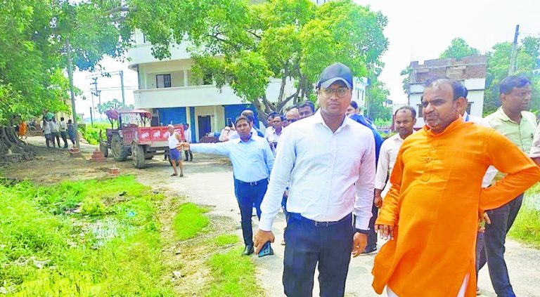 Chhapra News : जलनिकासी में रेलवे नहीं कर रहा मदद, अब निगम करायेगा सफाई व रेलवे करेगा भुगतान