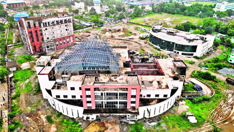 स्मार्ट सिटी लिमिटेड की निदेशक मंडली की 27वीं बैठक में परियोजनाओं को पूरा करने का निर्देश