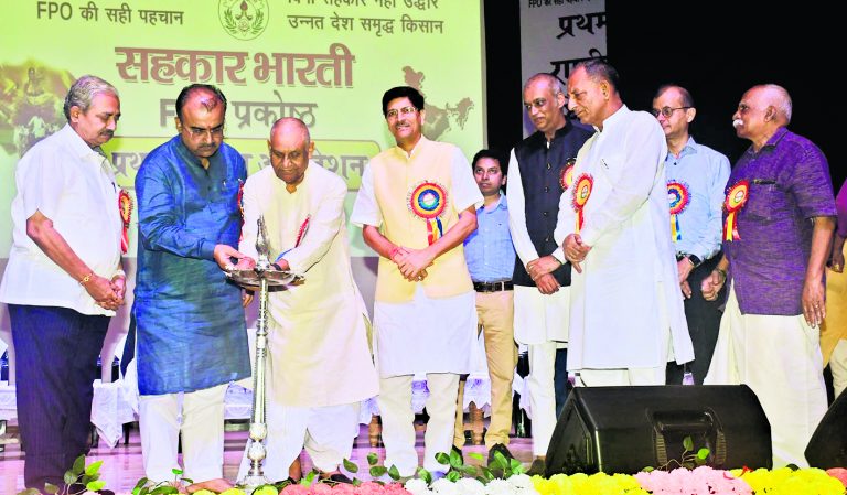 78 वर्षों में पहली बार कोई पीएम खेत में गया : रामनाथ