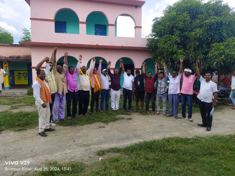 पंसस ने खोला प्रखंड प्रमुख के खिलाफ मोर्चा