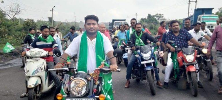 मंत्री के खिलाफ अमर्यादित शब्दों के प्रयोग से समर्थकों में रोष, ठप की कोल ट्रांसपोर्टिंग