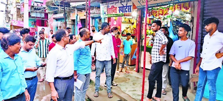 सड़क पर अतिक्रमण करने वालों की अब खैर नहीं